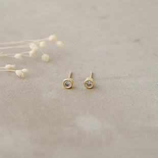 Wink Studs - Gold/Clear