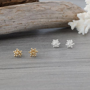Living Coral Studs - Gold