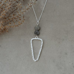 Annabel Necklace - Silver/Labradorite
