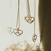 Load image into Gallery viewer, Beach Lovers Necklace - Gold

