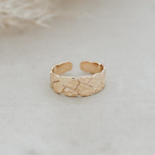 Load image into Gallery viewer, Ezzie Ring - Gold
