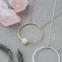 Load image into Gallery viewer, Solo Necklace - Rose Quartz Gold
