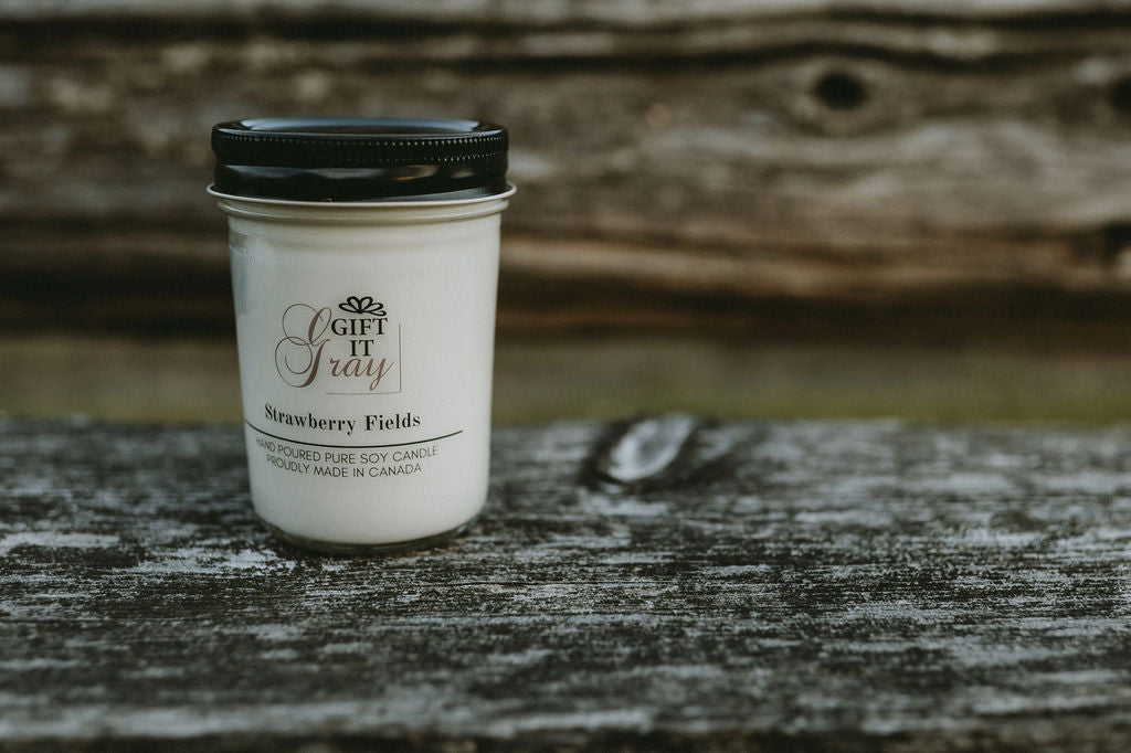 Strawberry Fields Gift It Gray Soy Candle